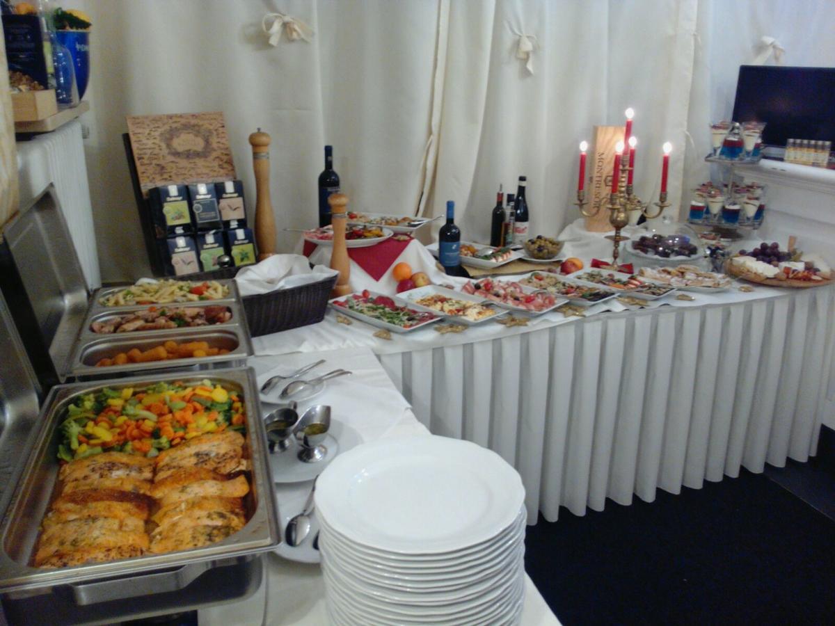 Elbhotel Bleckede Buitenkant foto
