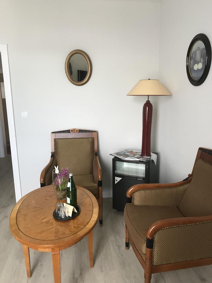 Elbhotel Bleckede Buitenkant foto